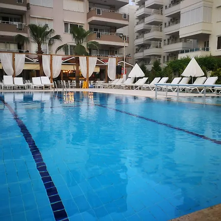מלון Bora Bora Butik 3*